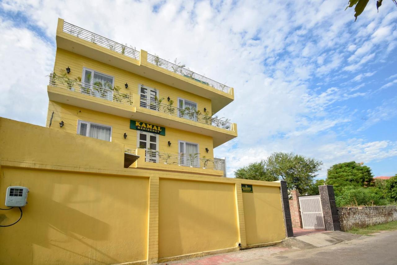 Oyo 75460 Sky High Residency Hotel Ludhiana Exterior foto