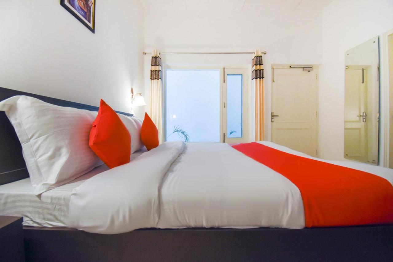 Oyo 75460 Sky High Residency Hotel Ludhiana Exterior foto